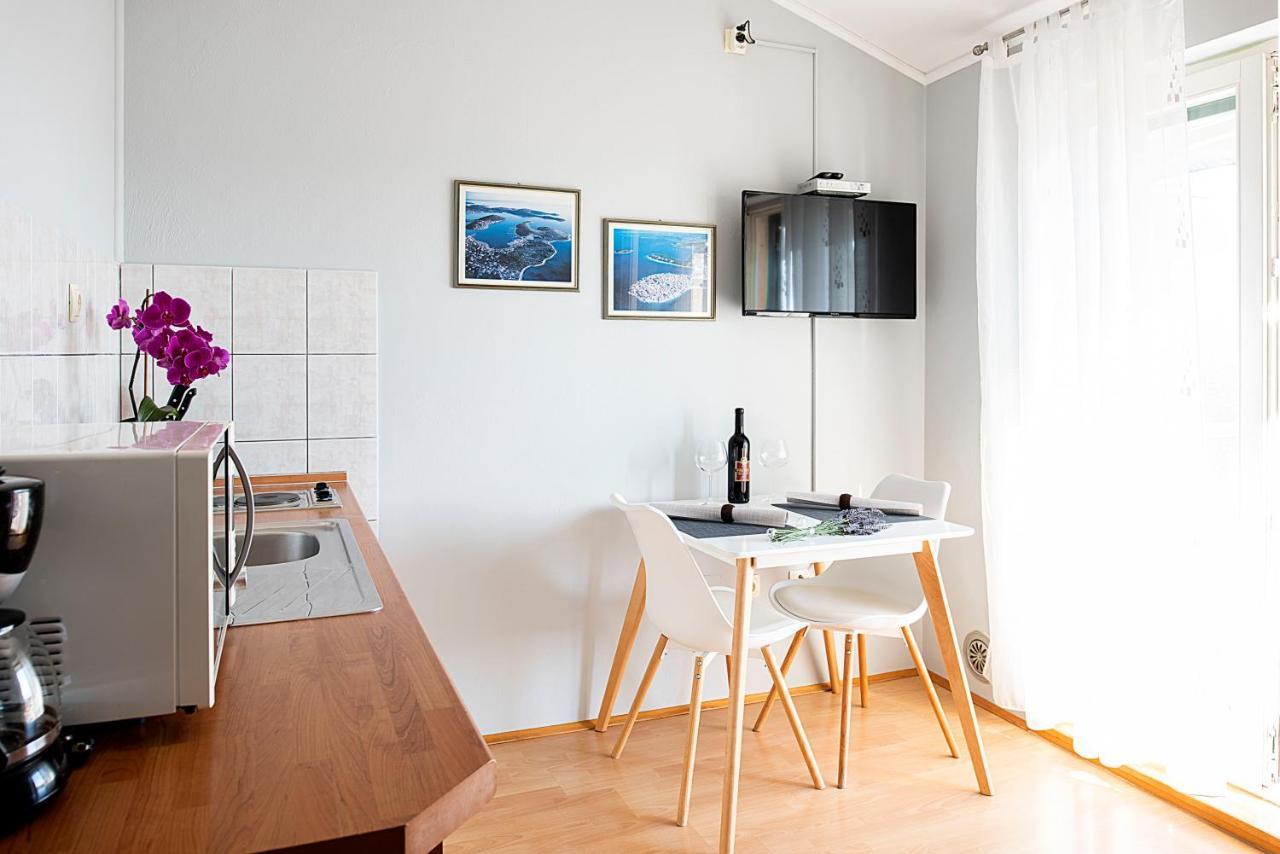 Jimy Apartments Шибеник Екстер'єр фото