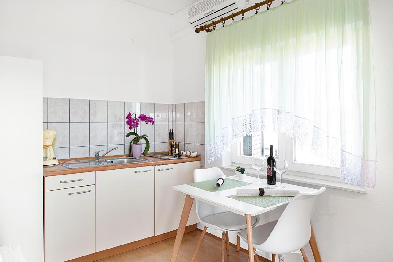 Jimy Apartments Шибеник Екстер'єр фото