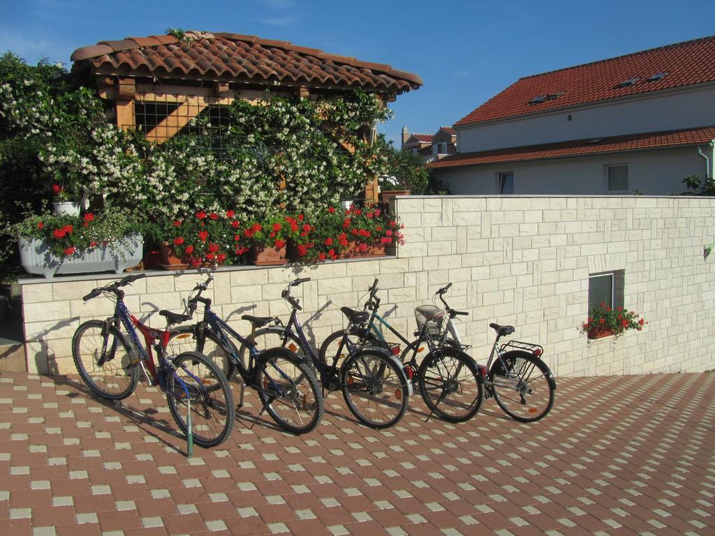 Jimy Apartments Шибеник Екстер'єр фото